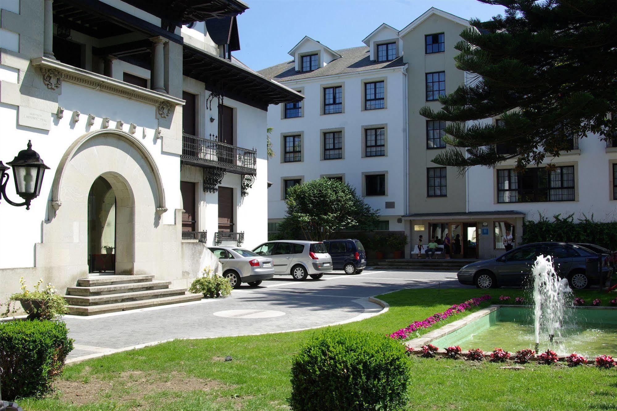 Y Arias Hotel Navia