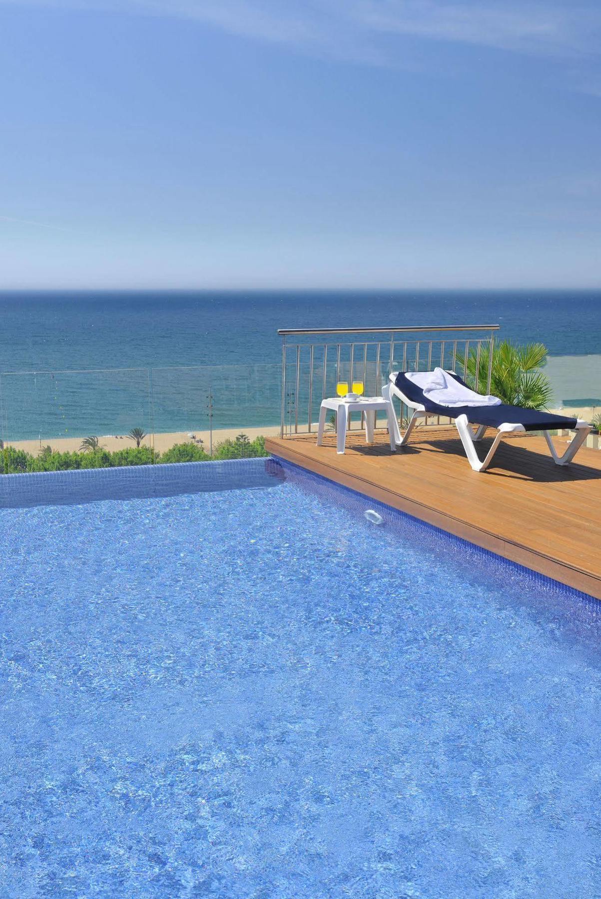 Hotel Checkin Catalonia 3*