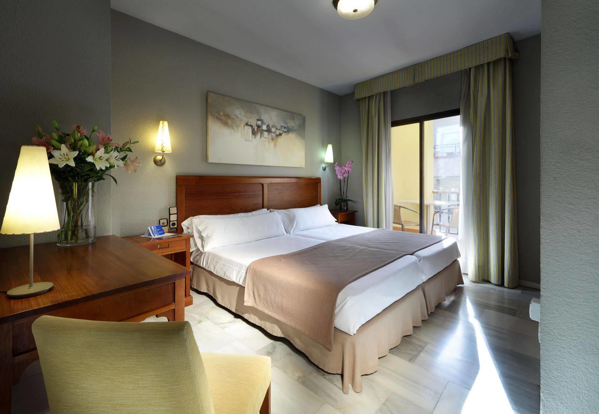 Eurostars Puerta Real Hotel