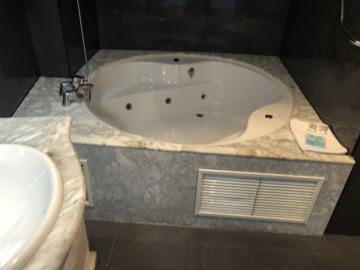 Via Valentia 3*