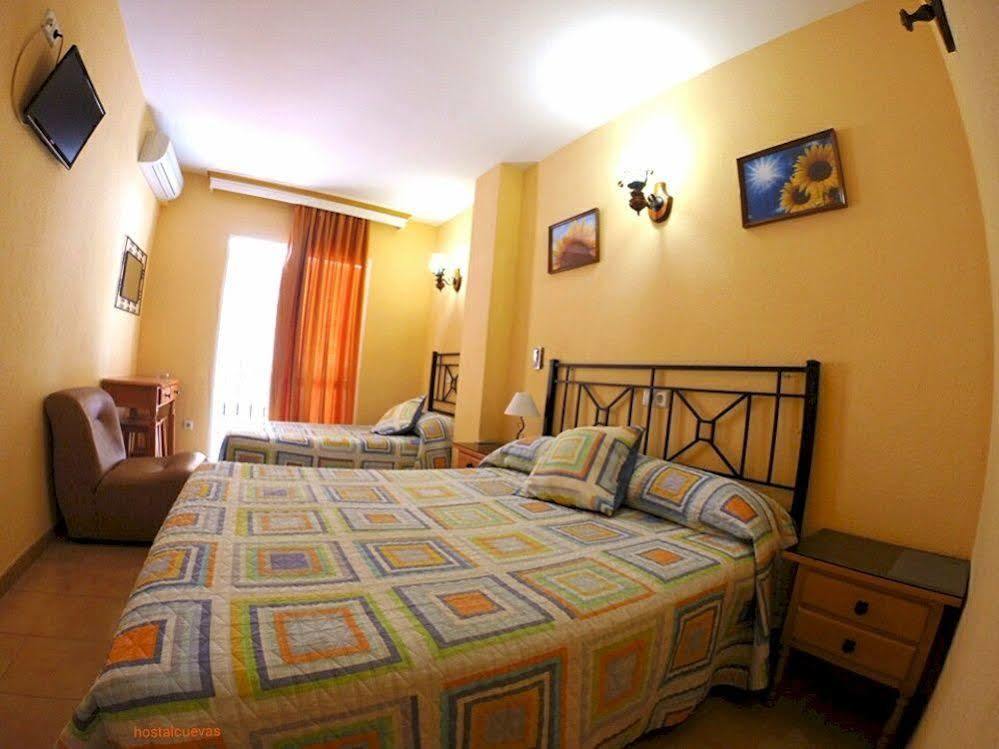 Guest house Cuevas 2*