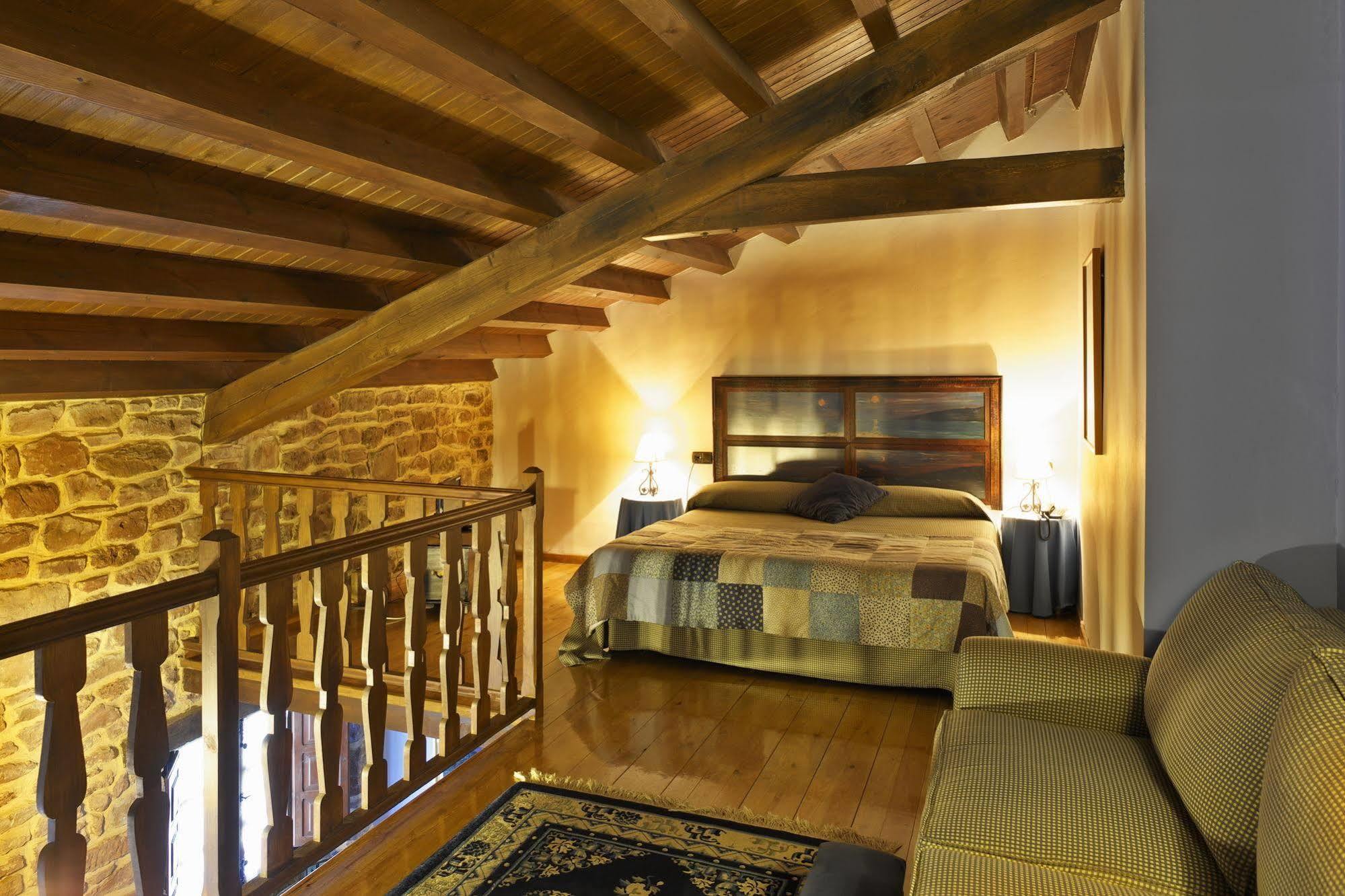 La Corte De Casa rural Lugás