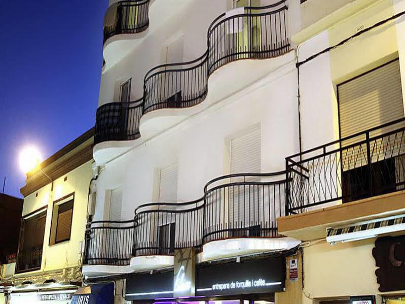 Iris Aparthotel
