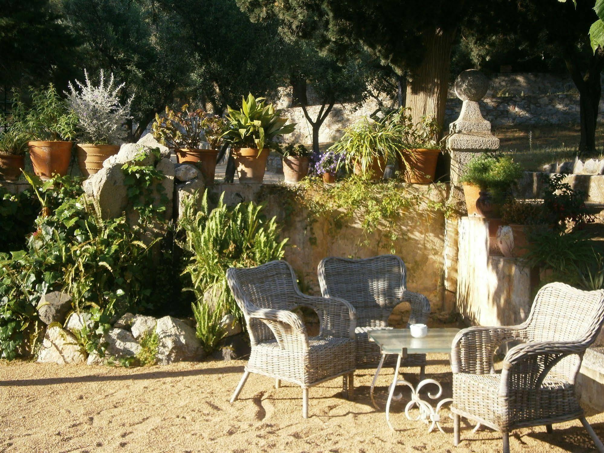 Casadella Bed & Breakfast Premia De Dalt