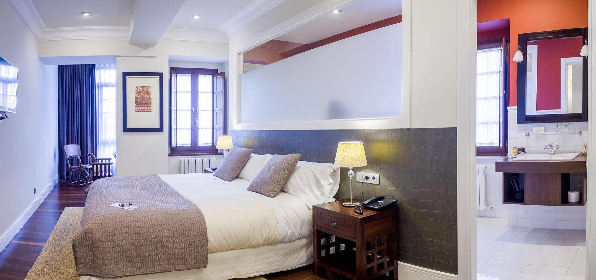Hotel Casa De Castro 3*