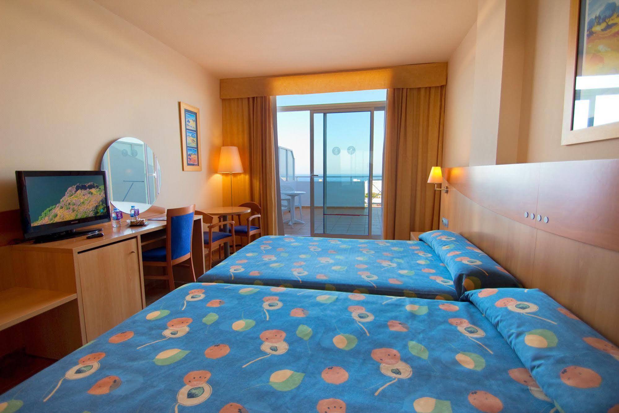 Hotel Servigroup Marina Playa 4*