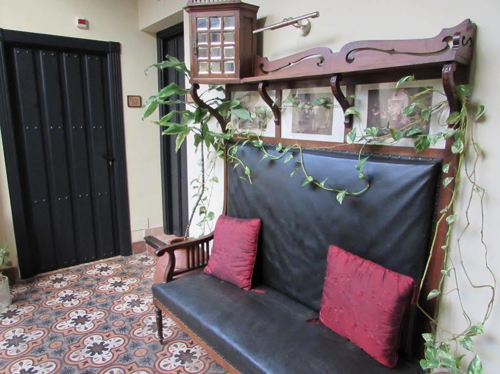 Rosa De Oro Hotel