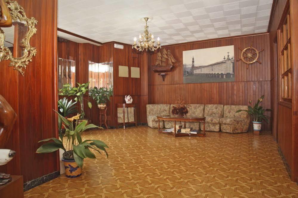 La Marina Hotel Cee