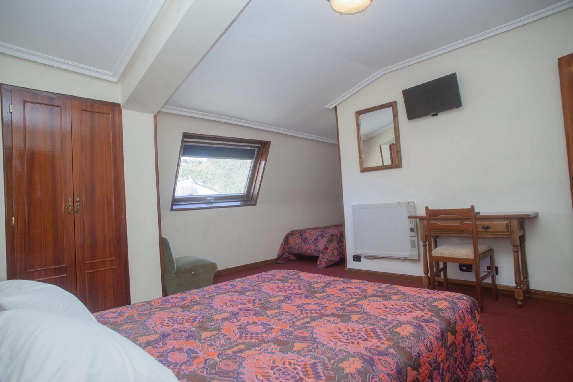 La Marina Hotel Cee