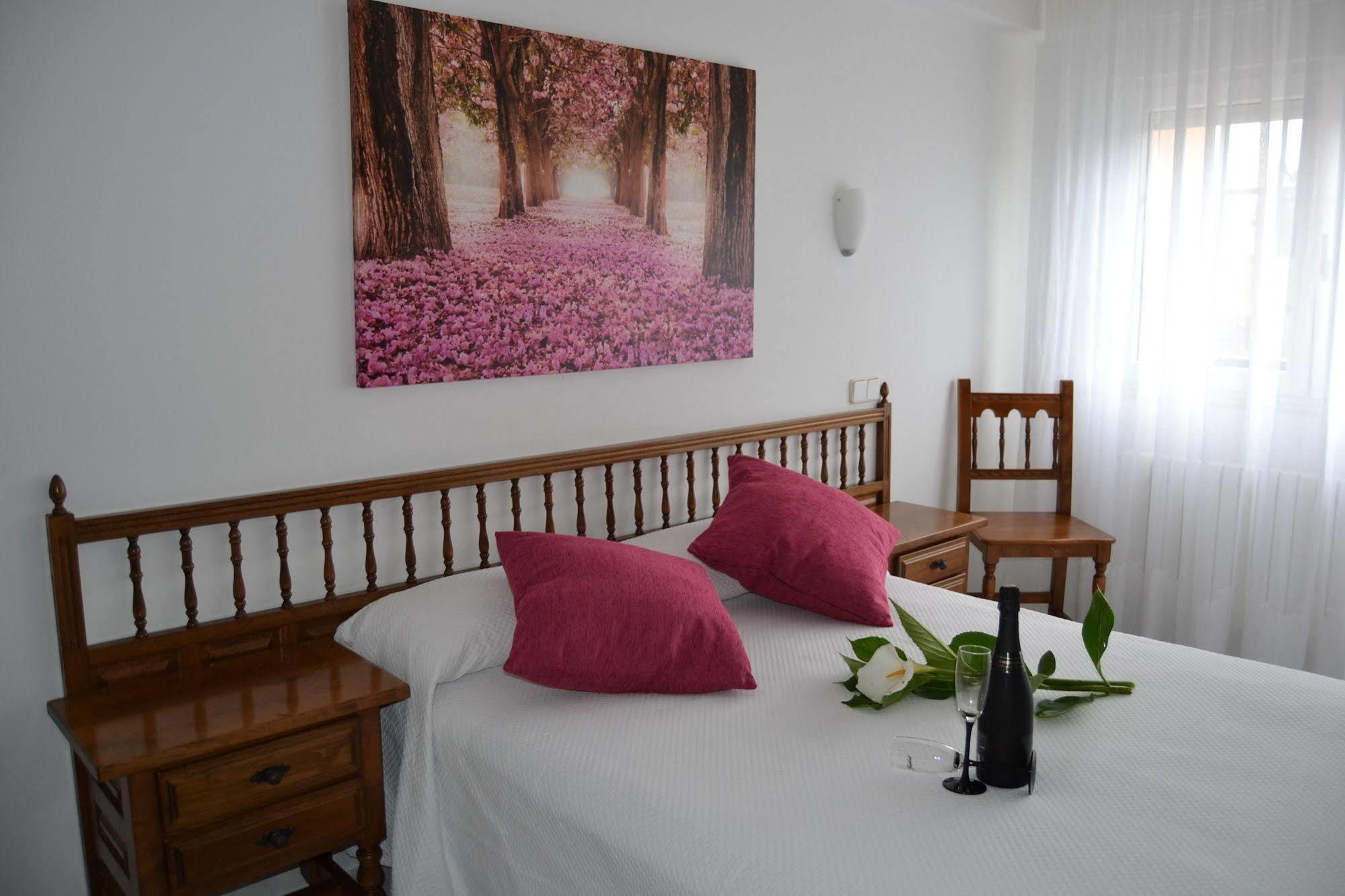 Pereirina Guest house Cee