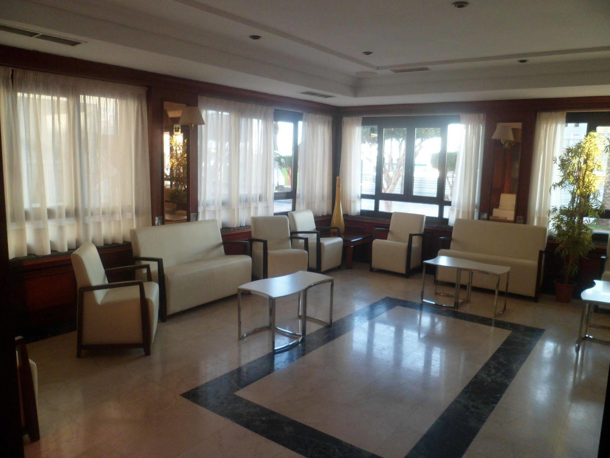 Ribera Hotel 2*