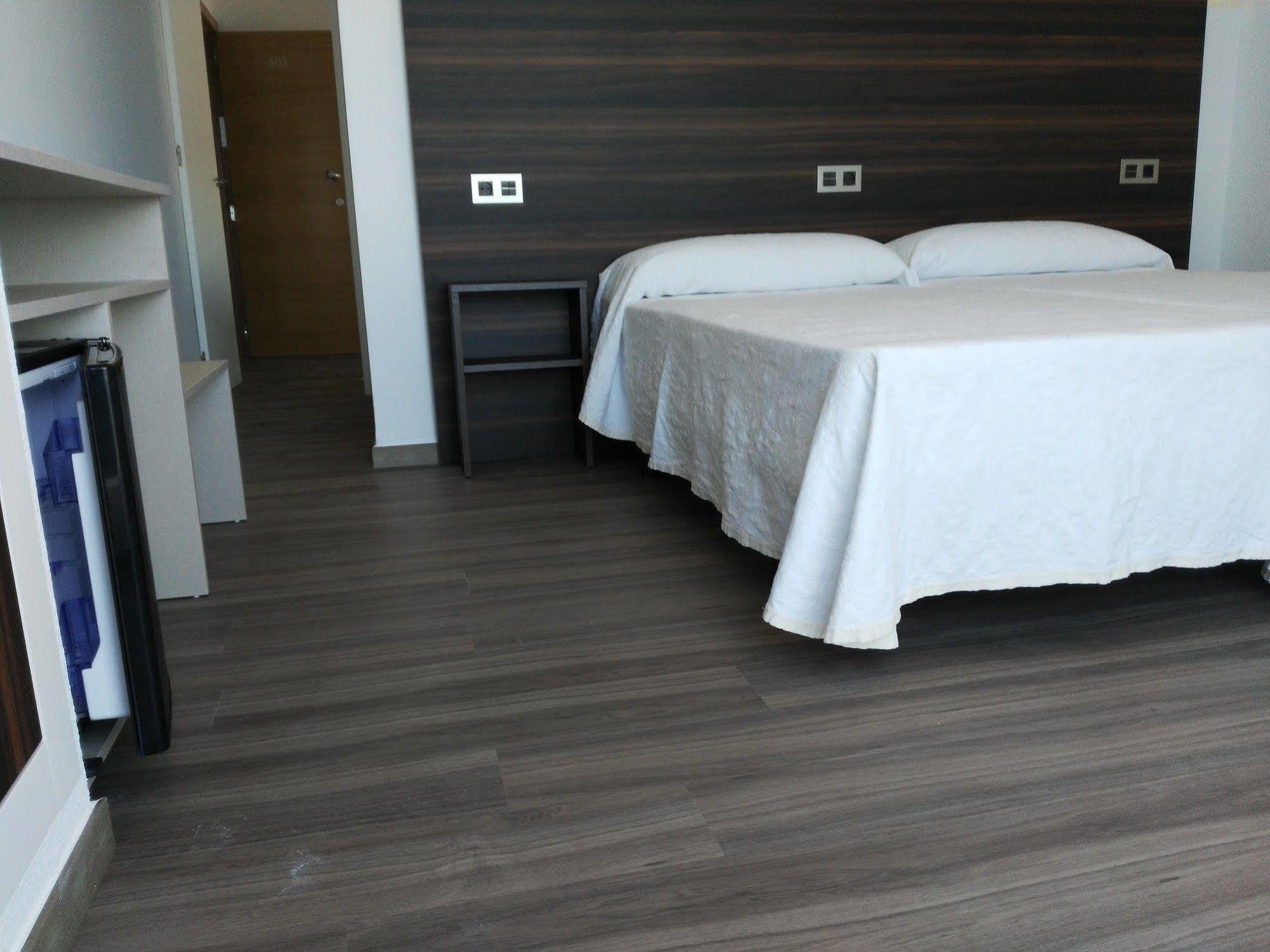 Ribera Hotel 2*