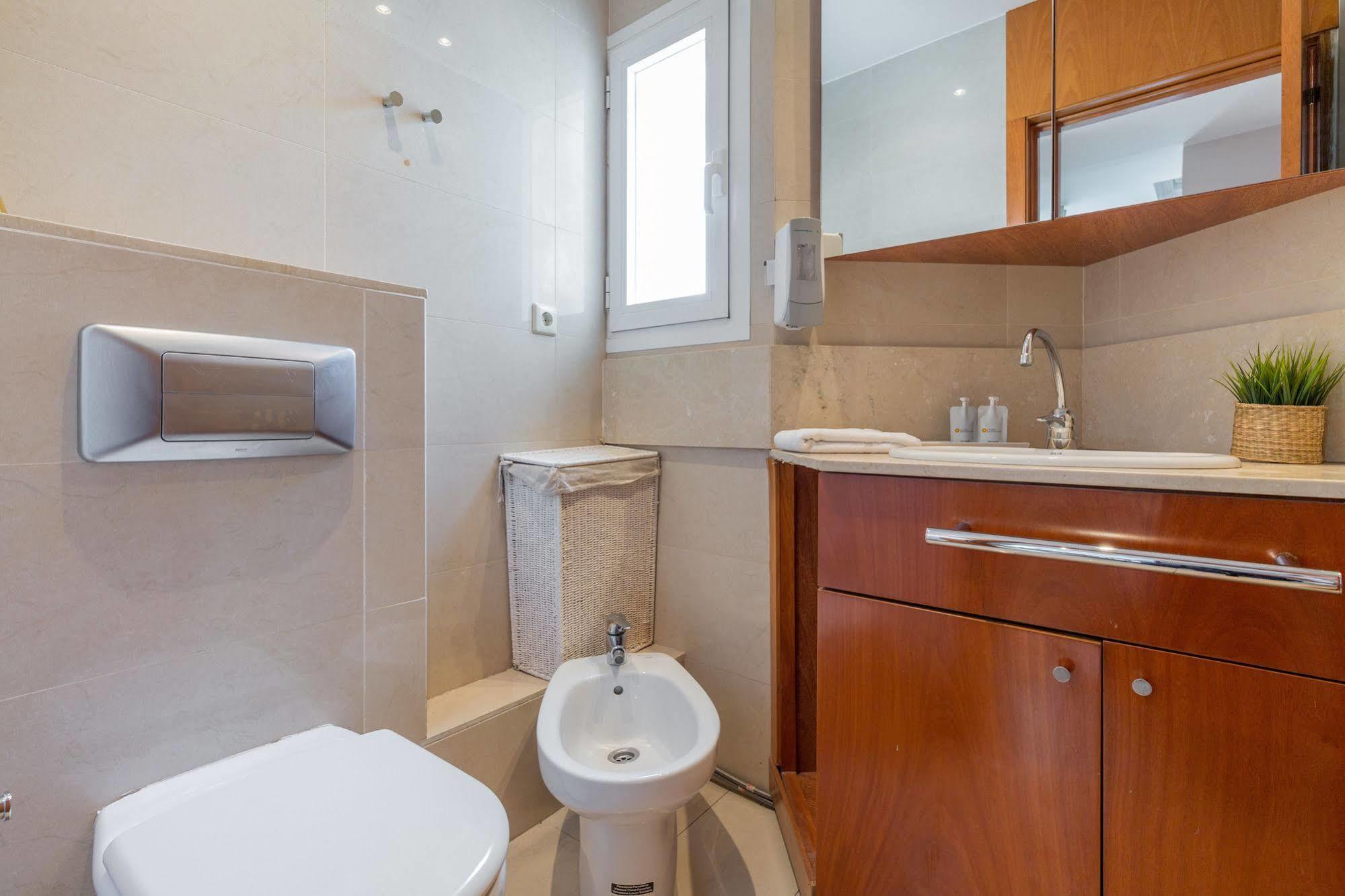 Center-eixample Apartment