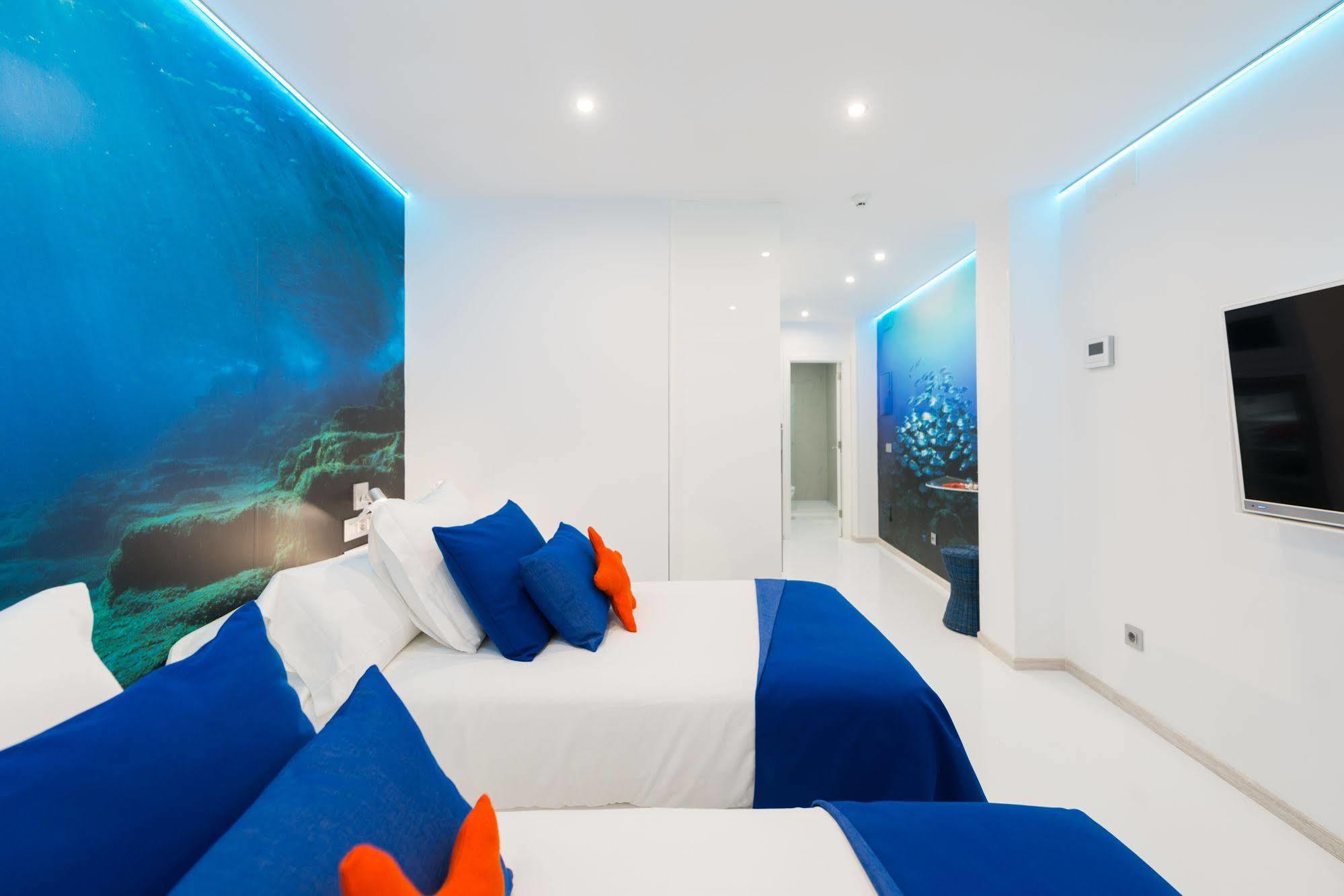 Wavia - Adults Only 3*