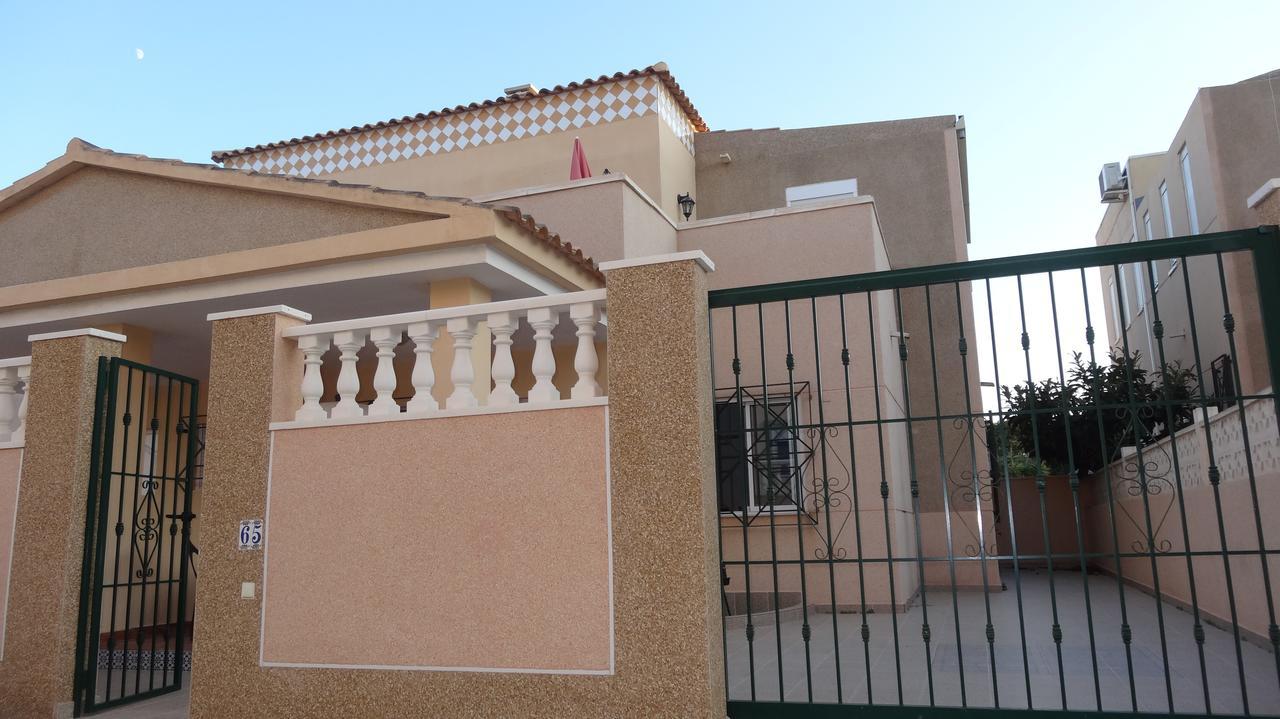 Villa Beautifull House La Mata 65