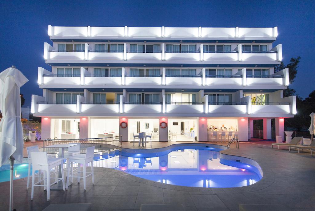 Marina Playa - Adults Only Apartahotel