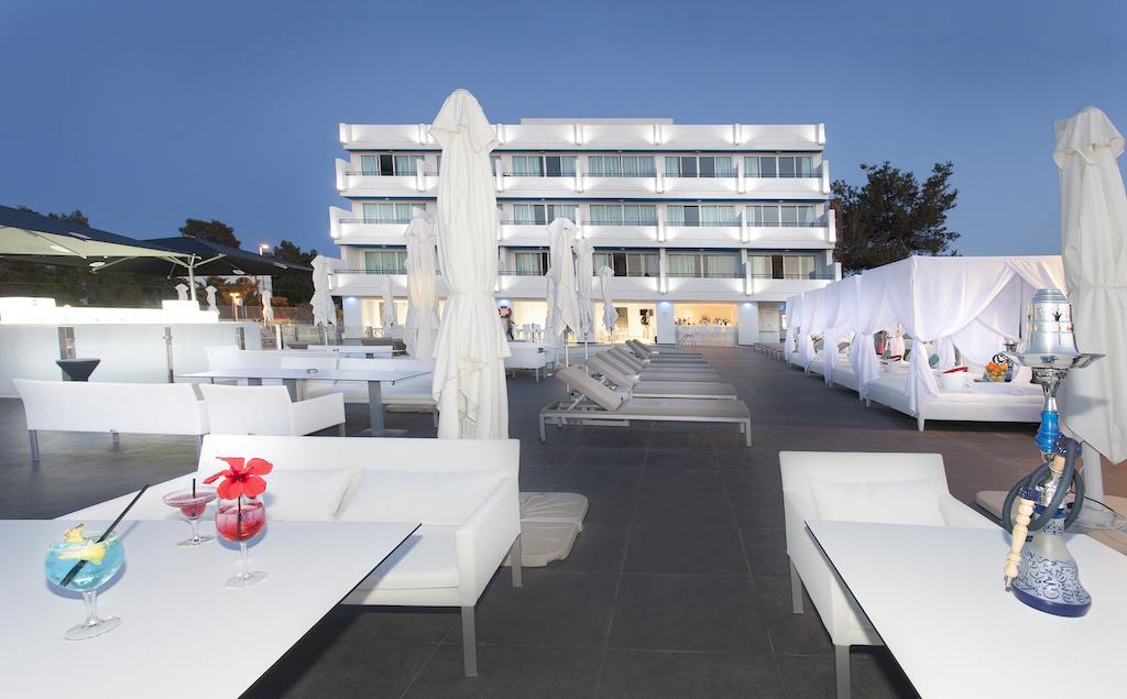 Marina Playa - Adults Only Apartahotel San Antonio Abad