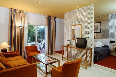 Hotel Tryp Caballo Blanco