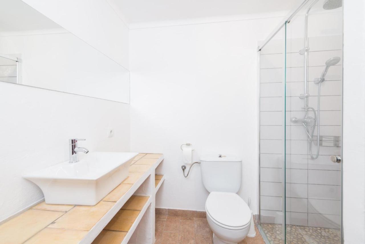 Sentiments Apartment