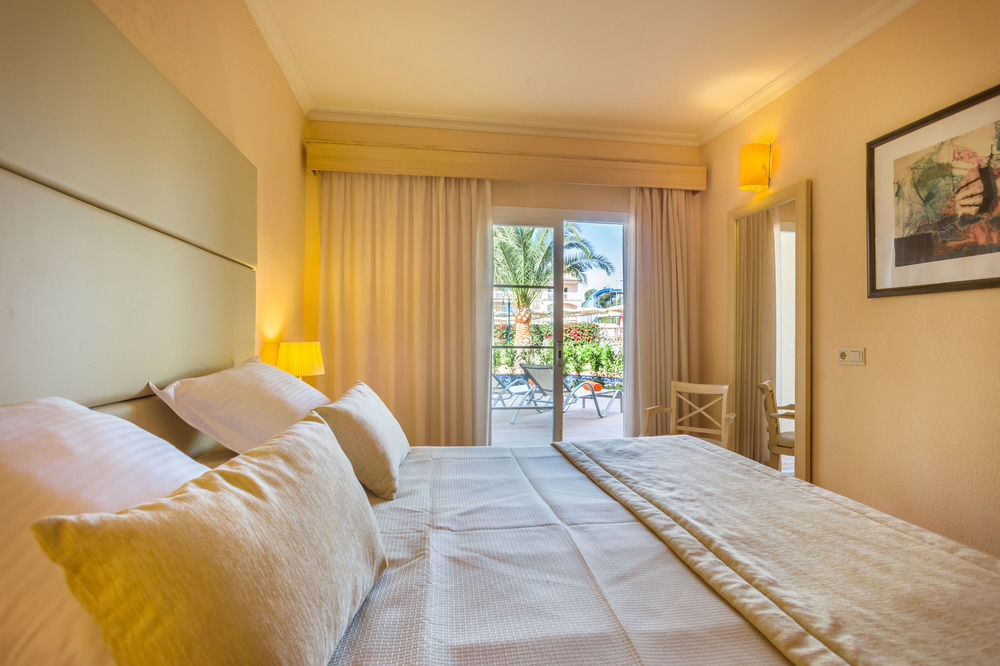 Zafiro Picafort Aparthotel 4*