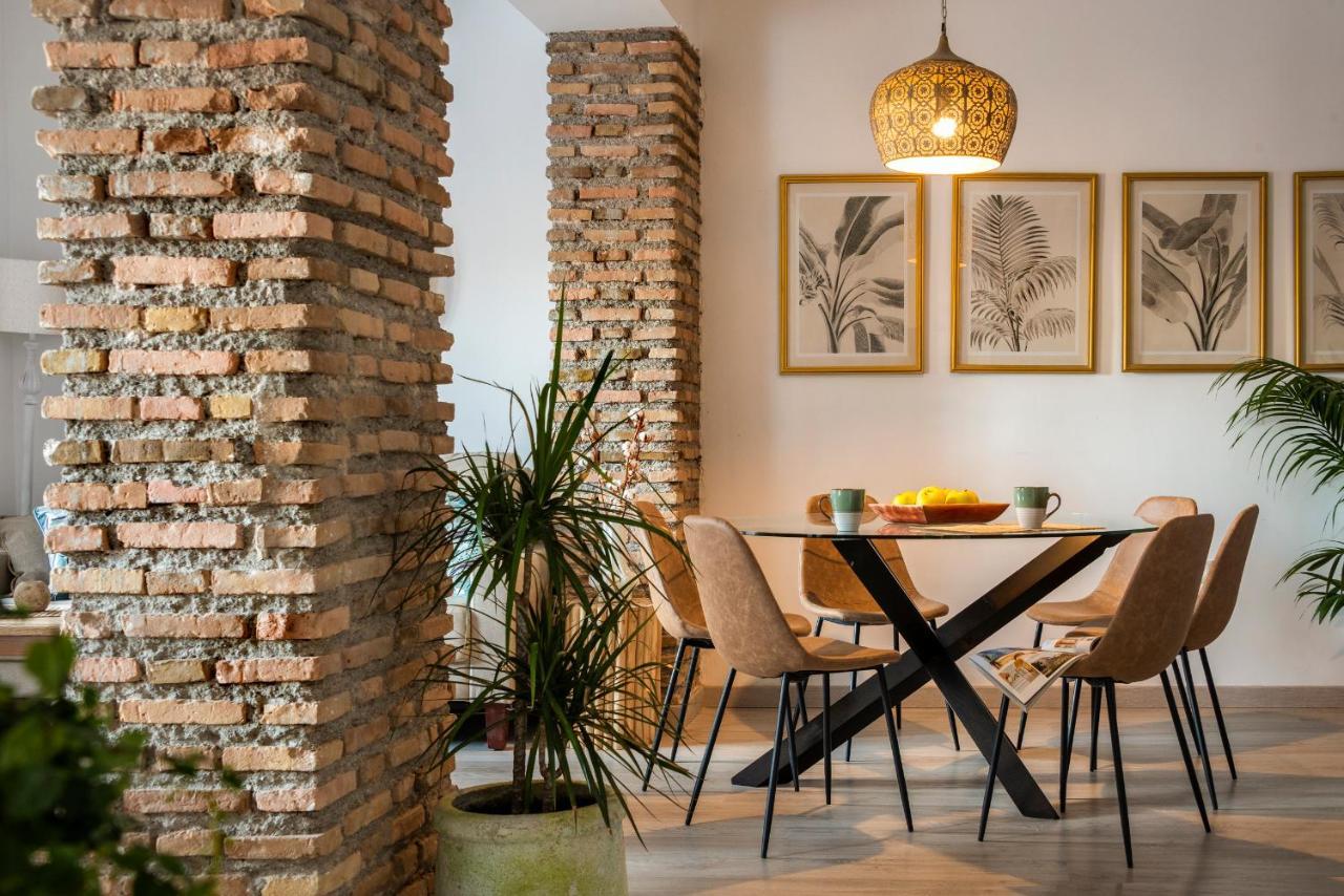 Genteel Mano De Hierro Apartamento