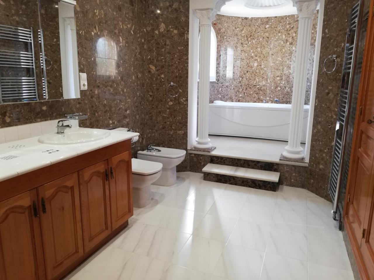 Villa Adel Locdenia *