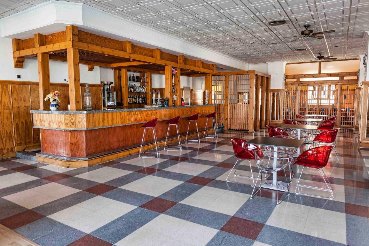 Carabela Santa Maria Hotel