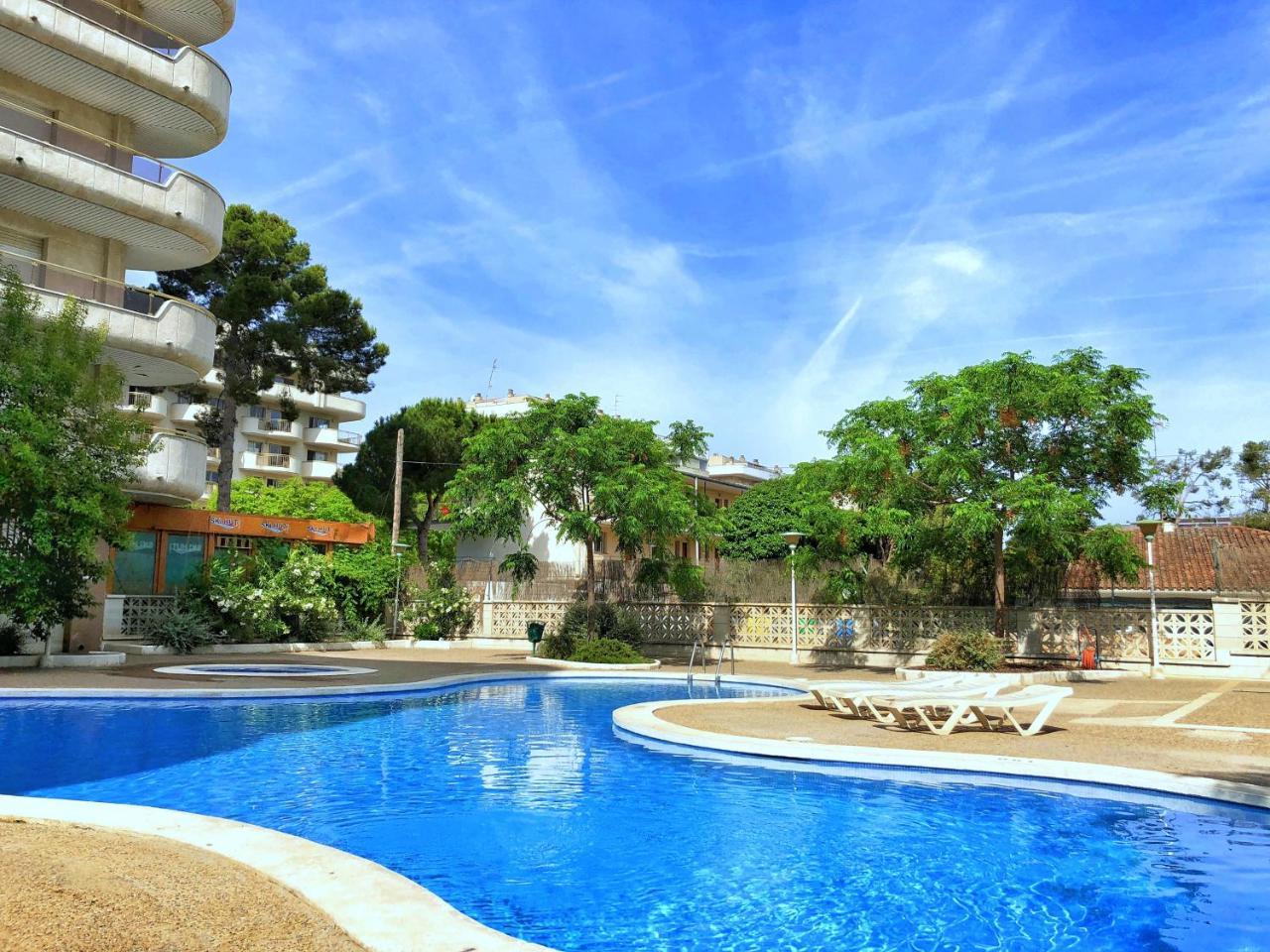 Juniper * Salou