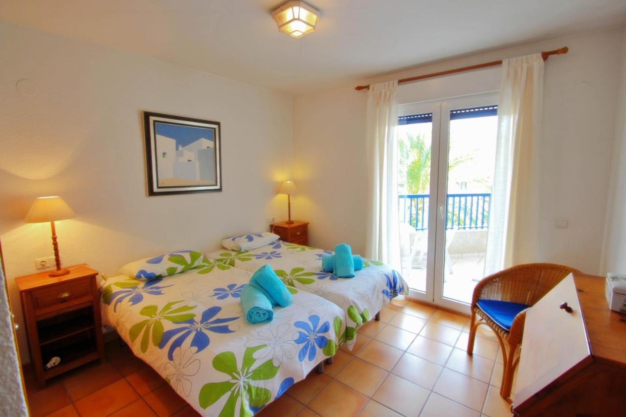Isabella - Seaview In