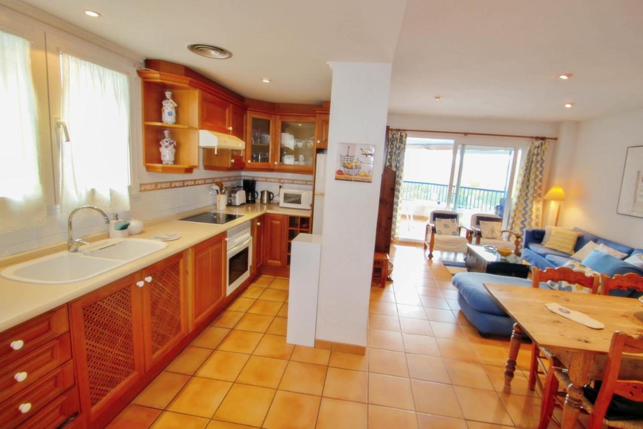 Isabella - Seaview In *
