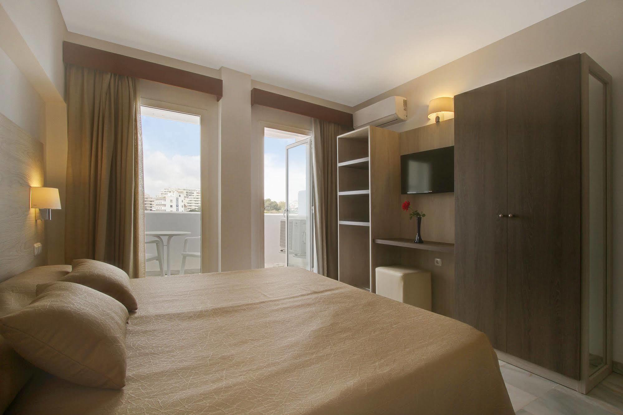 Hotel Palia La Roca