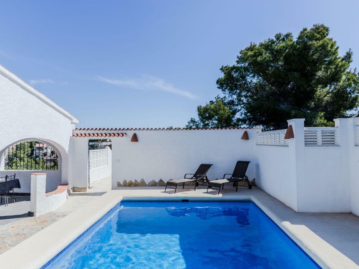 Holiday home Holiday La Yaya