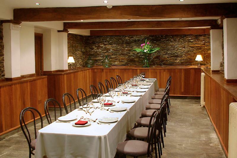Y Arias Hotel 3*