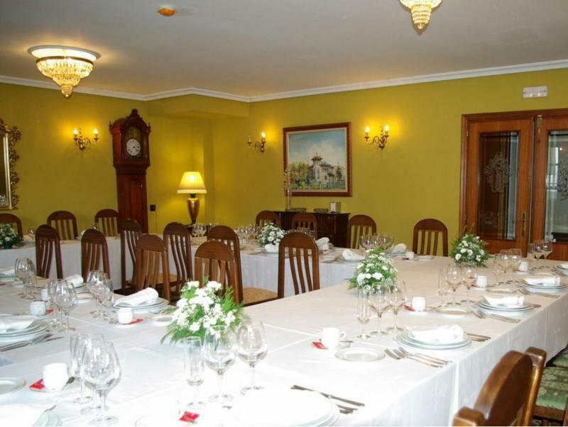 Hotel Y Arias Navia