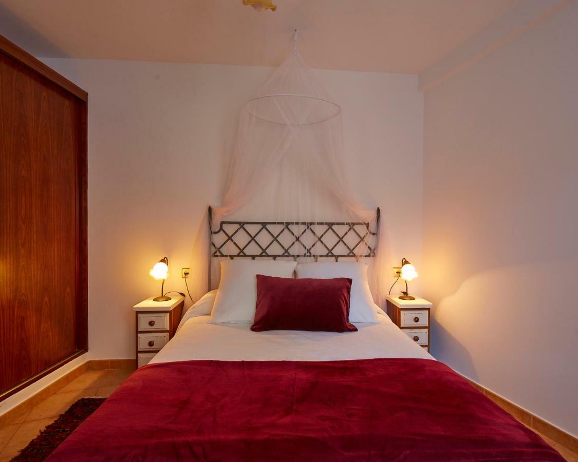 Entrecalles Apartment *