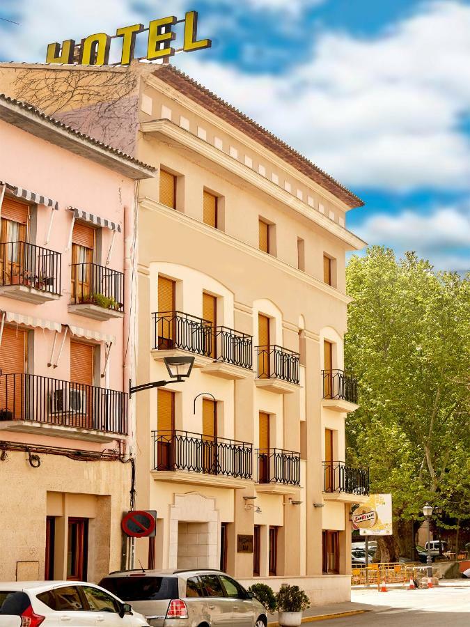 Hotel Anna 2*