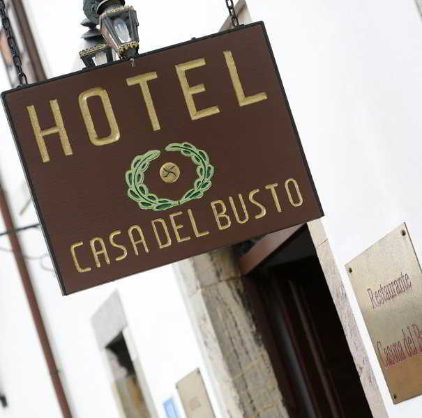Pax Casona Del Busto