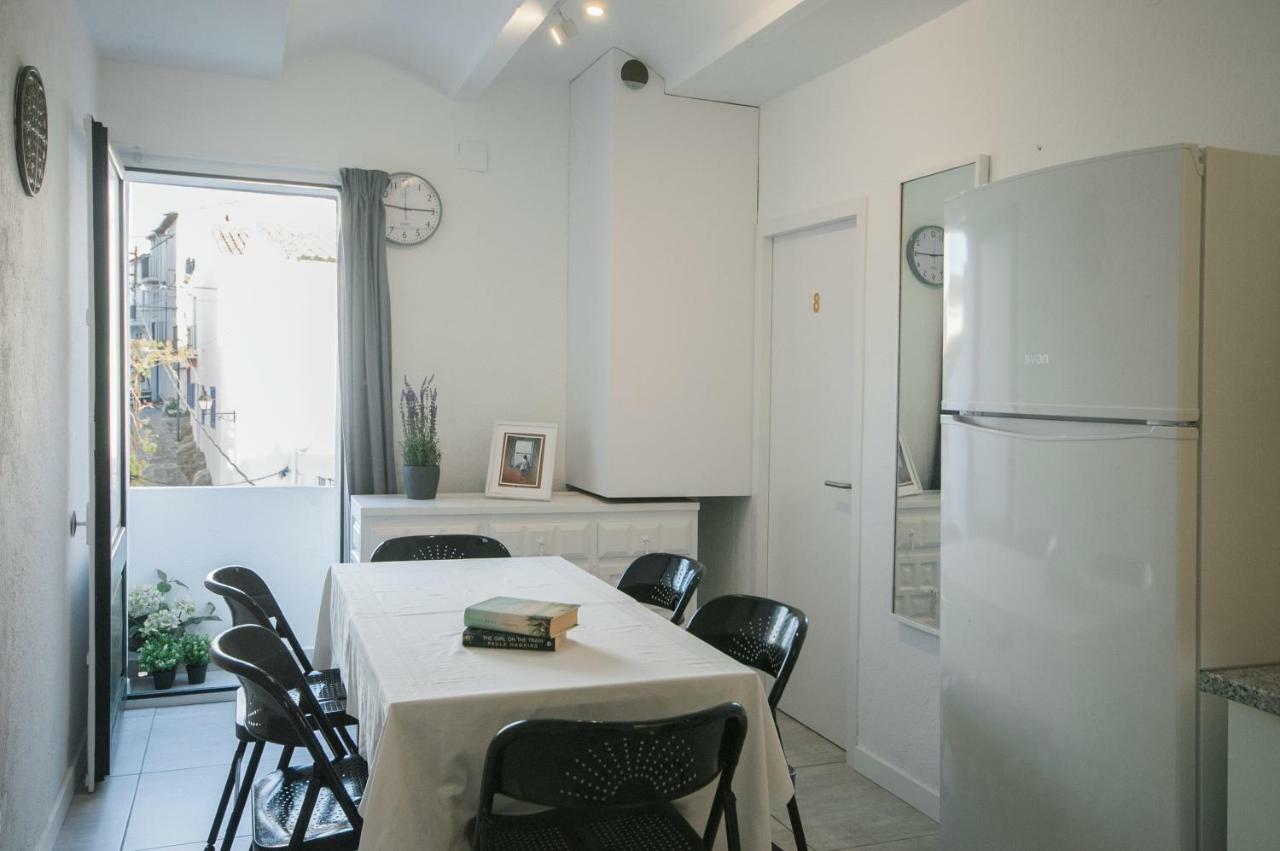 Hostel Lets Holidays