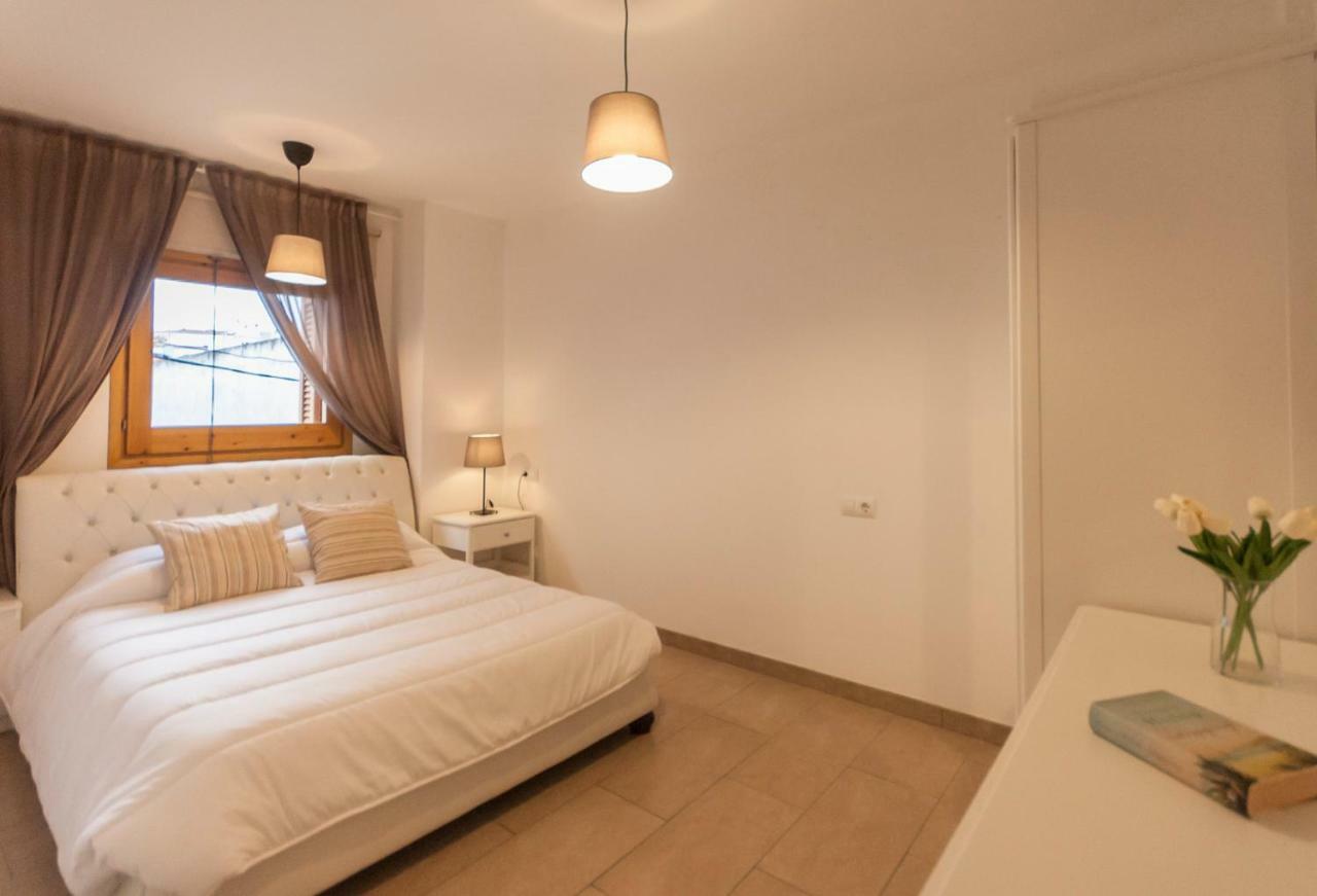 Lets Holidays Mediterranean 3 Minutes To The 2 Apartment *