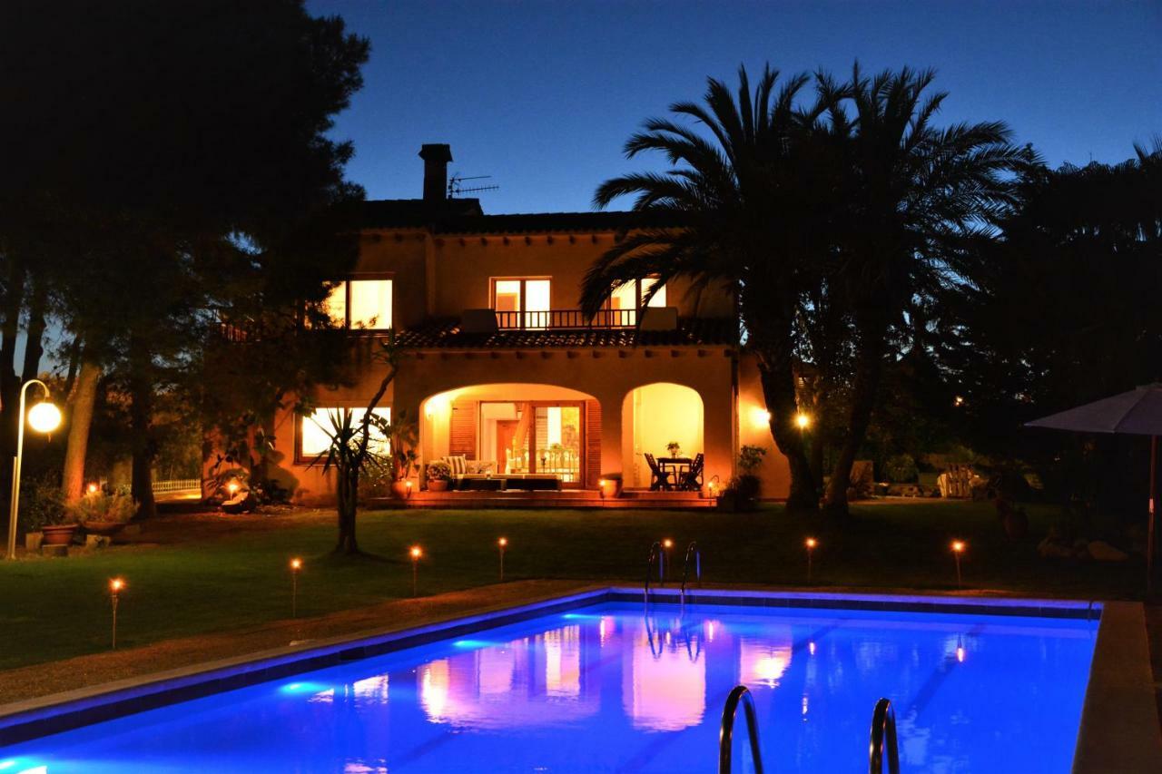 Sitges Colibri: Beach-nearby Oasis With Pool And Tennis Villa *