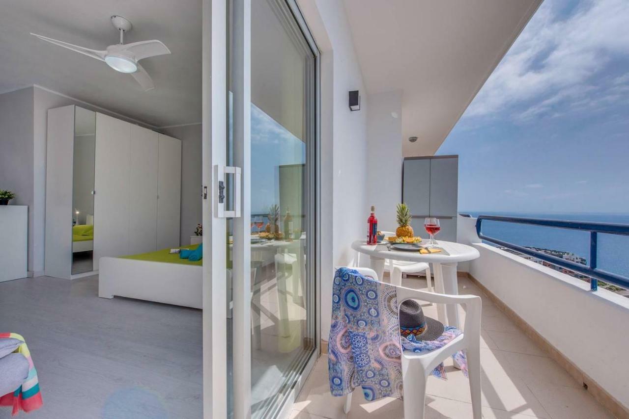Apartment 1204 Spectacular View Studio Refurbished New