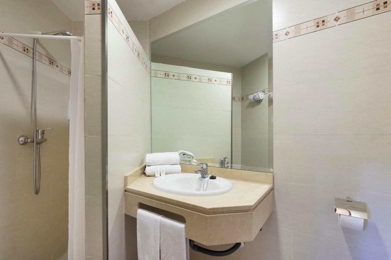 Palia La Roca Hotel