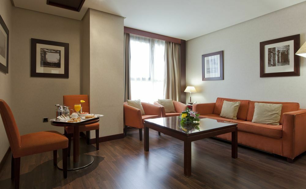 Center Hotel