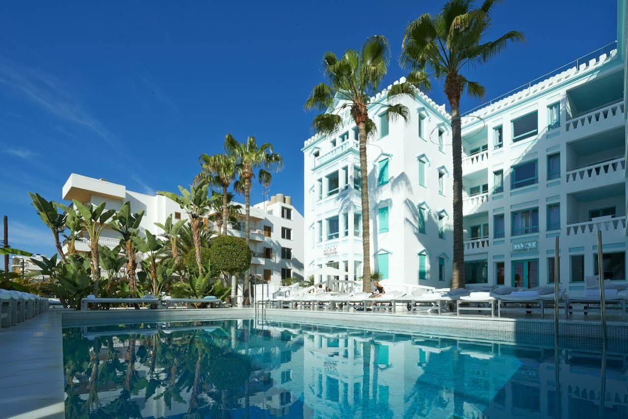 Mim Es Vive - Adults Only 4*