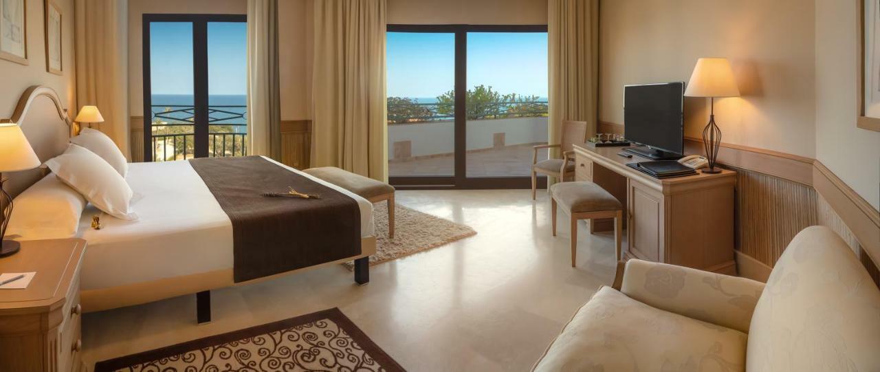 Sh Gadea Hotel