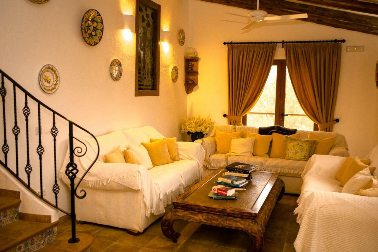 Guest house La Finca Listonero