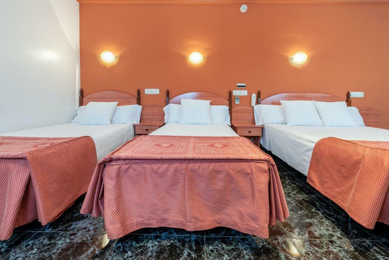 Hotel Canada 3*