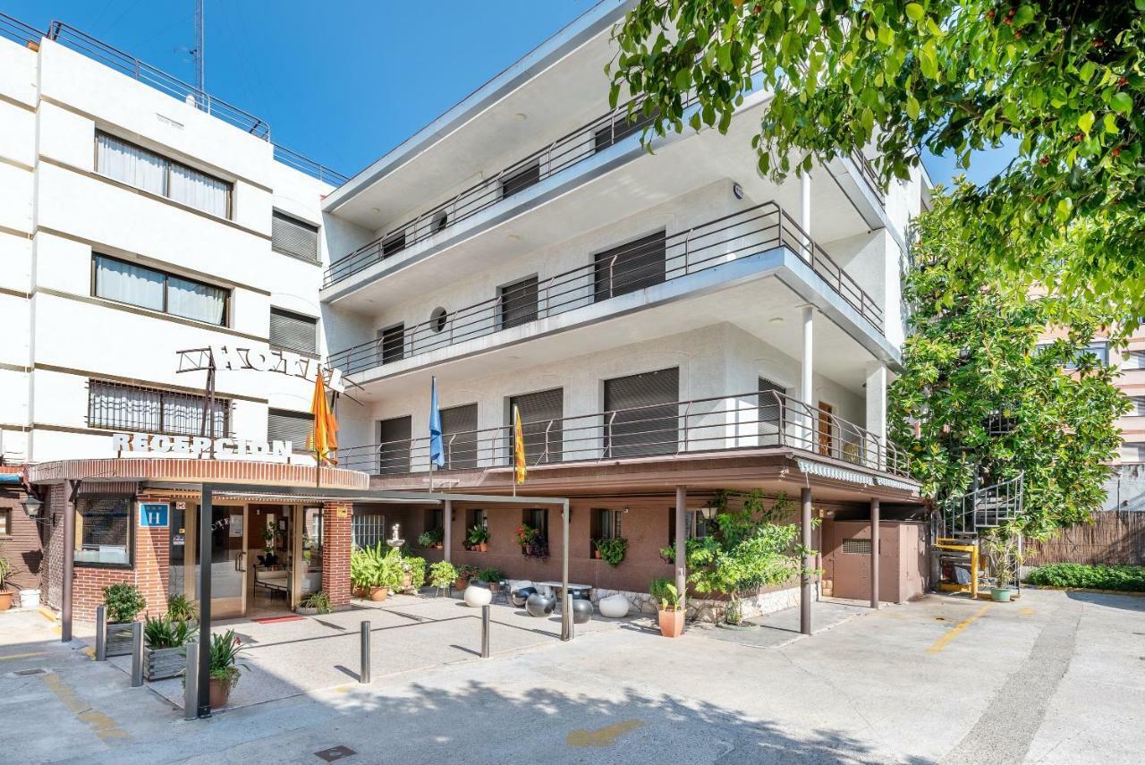 Hotel Canada 3*