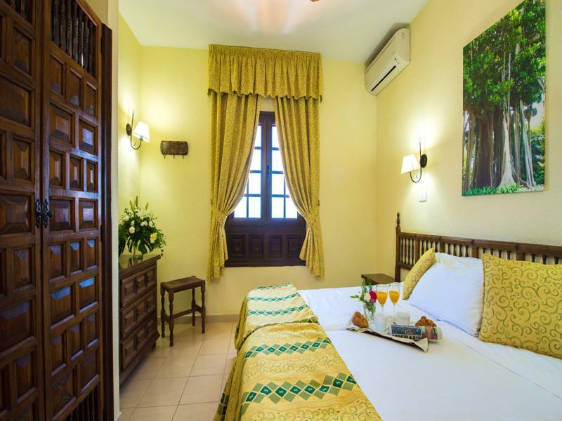 Apartahotel Ona Rosas Puerto de Santiago (Tenerife)
