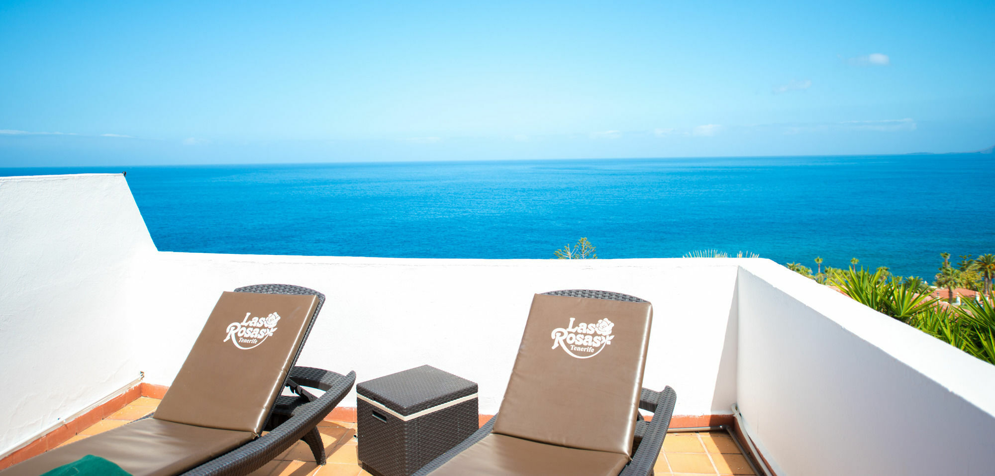 Ona Rosas Apartahotel